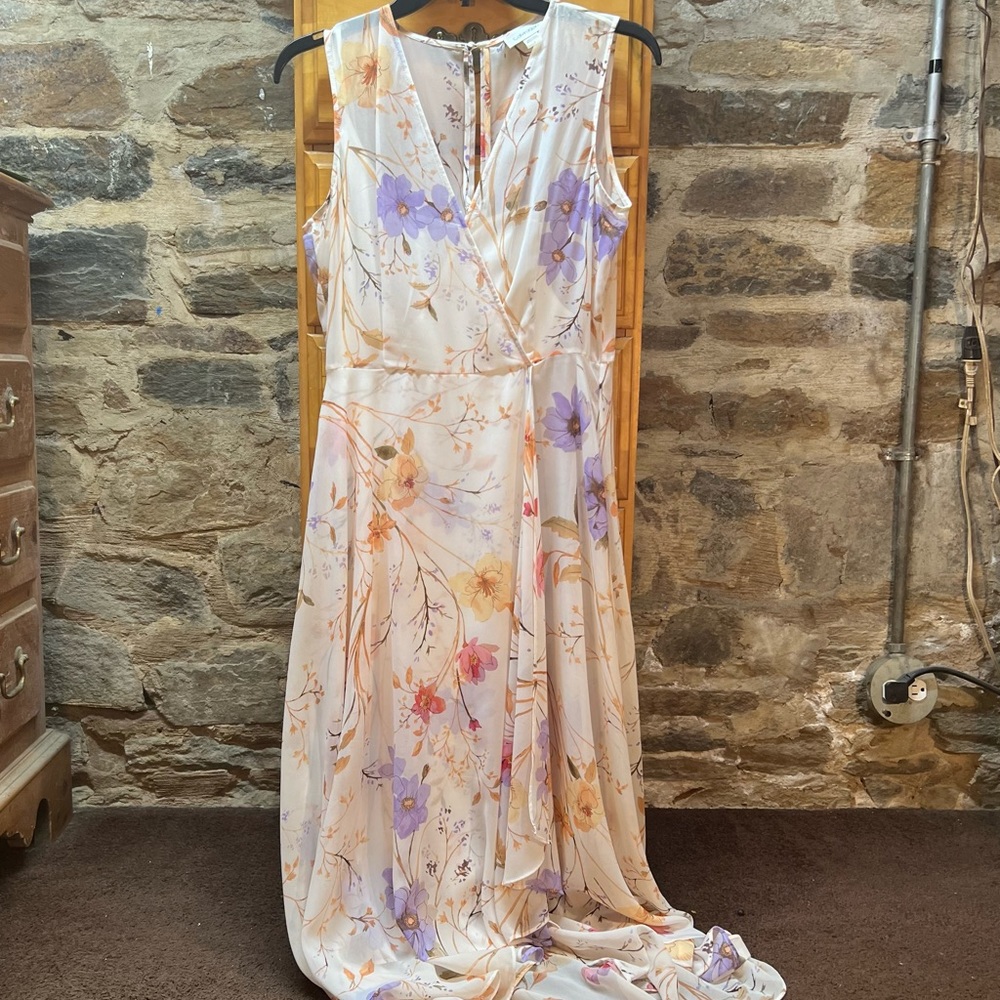 New Calvin Klein Spring/Summer Floral Dress
